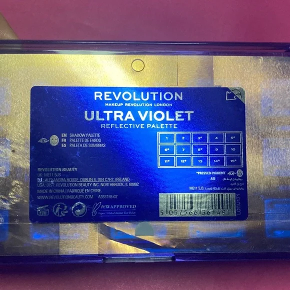 Revolution Eyeshadow Ultra Violet Reflective Palette - Picture 2 of 4